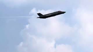 F35A RAAF low fly pass Bali Airshow 2024 [upl. by Edward892]