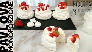 Pavlova Monoporzione con Fragole e Panna Ricetta davvero semplice Senza glutine [upl. by Gus]