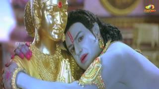 Sri Rama Rajyam Movie Scenes  Seeta Trying to Hide from Rama  Bala Krishna  Nayantara [upl. by Sesiom]