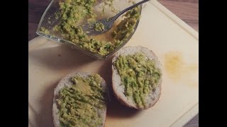 Kochen leicht gemacht  Avocado Brotaufstrich selber zubereiten [upl. by Ycats]