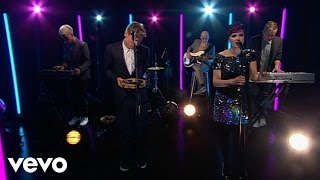 Alphabeat  Hole In My Heart Live 4Music Session 2009 [upl. by Tomkin]