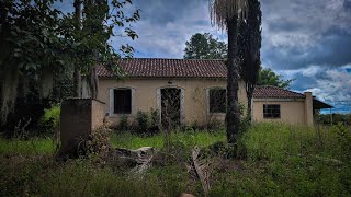 LINDA CASA E VÁRIOS GALPÕES ABANDONADOS E ONDE MENOS SE ESPERA PARECE QUE TEM ALGUÉM MORANDO [upl. by Tamer931]