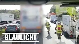 Rettungsgasse blockiert  Feuerwehr filmt auf A10 [upl. by Alil]