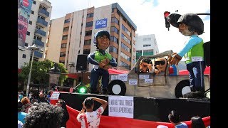 Festival de años viejos 2018  Avenida Amazonas  Quito [upl. by Dlaniger]