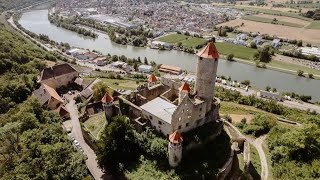 Zwölf Generationen und ein Raubritter Ein Besuch auf der Burg Hornberg [upl. by Hagan442]