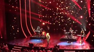 Shakira En Vivo quotMe Enamorequot Univision Upfront 2017 [upl. by Ydahs]