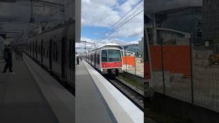 RER B Arrivée d’un MI84  MI79 transilien sncf ratp idfm rerb [upl. by Sussman]