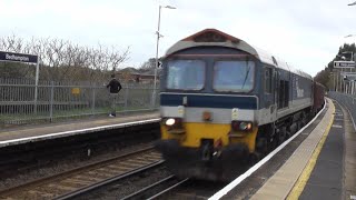 Trains At Bedhampton 21 12 2023 featuring 59102 on 6O68 [upl. by Yann]