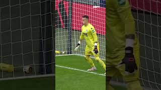 🧤 Etienne Vaessen stopt de penalty van Branco van den Boomen ⚽️❌ [upl. by Tuhn]