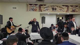 Yehuda Green Sings Return Again At Yeshiva Heichal Hatalmud [upl. by Adivad]