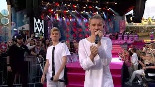 PREMIÄR Marcus amp Martinus  First kiss  Sommarkrysset TV4 [upl. by Mak]