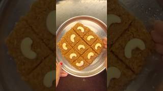 गुड़ वाली नारियल की बर्फी  Jaggery Coconut Barfi Healthy and tasty recipe shorts recipe barfi [upl. by Pevzner439]