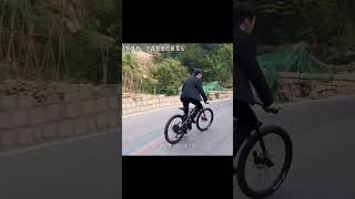 XuKai Han Ting🏀🚲🛹许凯 打篮球 骑车 滑滑板 [upl. by Werdna]