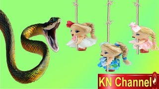 BÚP BÊ KN Channel ĐI BẮT CON RẮN KHỔNG LỒ  CUỘC THỬ THÁCH KỲ THÚ [upl. by Ackerman993]