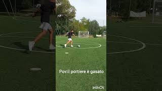 Il portiere è gasato [upl. by Yelsha]