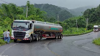 เอาแล้ว VOLVO FM 370 vs UD GDE 390 [upl. by Ecirtaemed]