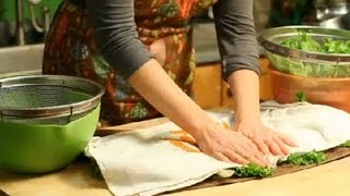 How to Dry Lettuce  Fresh Salads [upl. by Gilemette142]