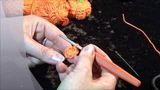 Mini citrouille au crochet pas à pas Tutoriel 13 Par Le fil dEléa [upl. by Scrope]