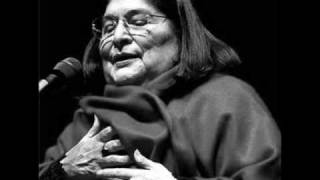 Mercedes Sosa  Yo Vengo a Ofrecer mi Corazón [upl. by Liuqa713]