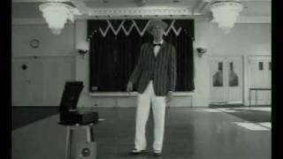 How To Charleston 1920s style  Lesson 1 Solo Charleston [upl. by Barrus]