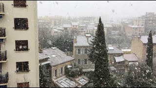 Neige à Marseille  de gros flocons tombent à la Blancarde 4e [upl. by Merari959]