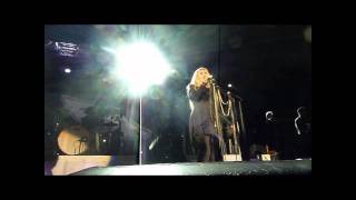 Stevie Nicks sings Edge of Seventeen live at Sidney Myer Music Bowl Melbourne 191111 [upl. by Yemrots]