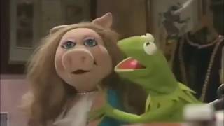 le muppet show extrait  Peggy la cochonne VF [upl. by Demb]