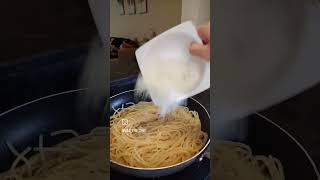 Cacio e pepe food chef culinary italian pasta cacioepepe [upl. by Maxie]