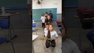 Teste do pobre 😅 E aí o que você faz 👀 professora escola shorts alunos teste pobre [upl. by Rezal]