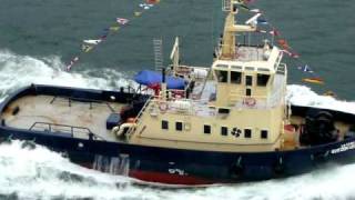 Svitzer Leixoes Tug Boat doing donuts at Lisbon Portugal alongside the Azura at Sailaway May 2010 [upl. by Garcon]