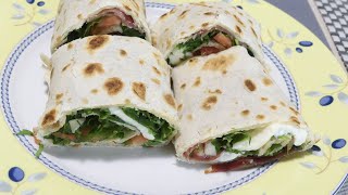 PIADINA CON CRUDO MOZZARELLA E RUCOLA  Ricetta Piadina Romagnola 5 [upl. by Yecaj]