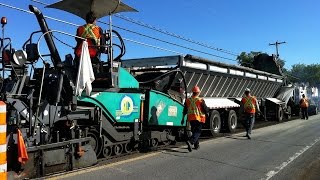 Recyclage à froid de pavage train de recyclage [upl. by Silvers]