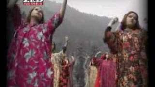 Kashmiri Song Rah Bakshtam Ser Habba Khatoon [upl. by Lleksah]