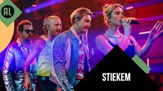 Maan amp Goldband – Stiekem  Matthijs Gaat Door [upl. by Eseyt]