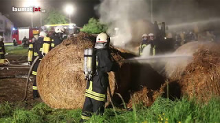 Strohballenlager in Feldkirchen an der Donau in Flammen aufgegangen [upl. by Huggins]