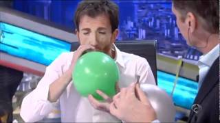 El hormiguero  Sacando voz femenina y mucho más maculina [upl. by Pavier]