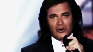 Engelbert HumperdinckQuiereme MuchoYours  Live [upl. by Esau]