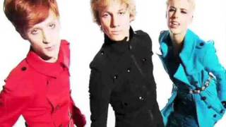 Burberry SS08 Advert starring Lily Donaldson Agyness Deyn [upl. by Wessling536]