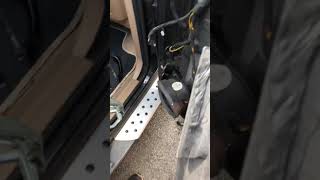 Démontage poignée de porte extérieur Bmw x5 e53 [upl. by Riana]