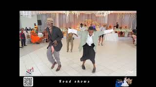 Mile entr ft Leonard zhakata Mugowe  old school dance [upl. by Kendrah]