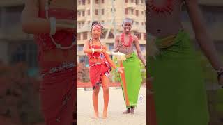 umqombothi ft jennie dance newsonganddancegirl love [upl. by Gaul]