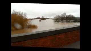 Newark flood river Trent bursts its banks and spills over the flood plain [upl. by Enyrhtac]