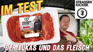 Lukas Podolski Straßenkicker BBQ Nackensteaks im Test [upl. by Nnitsuj]