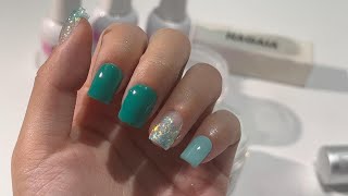 DIY Dipping Powder Nail Design Gorgeous Green Hues amp Sparkling Glitter [upl. by Giulia]