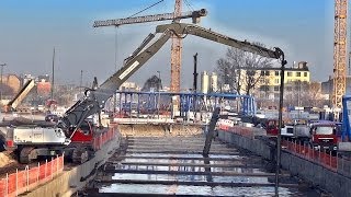 Bagger im Einsatz  Im Wasser Matsch baggern [upl. by Spada632]