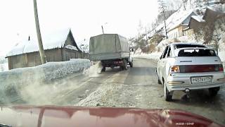 ДТП авария на видеорегистратор Златоуст 13022011 [upl. by Elletnahs]