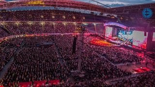 Helene Fischer quotFarbenspielquot Tour 2015 • Alles über das Lichtdesign die Bühne und den Sound [upl. by Nairrod]