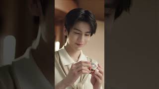 โฆษณาจาก LANCOME จางหลิงเฮ่อ zhanglinghe 张凌赫 [upl. by Shere]