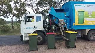 Stanthorpe Recycling ♻️ with SL01256 [upl. by Odrautse]