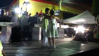 Dany y Mely  Que viva el Danzon con los Reyes del Danzon La Playa [upl. by Lienet]